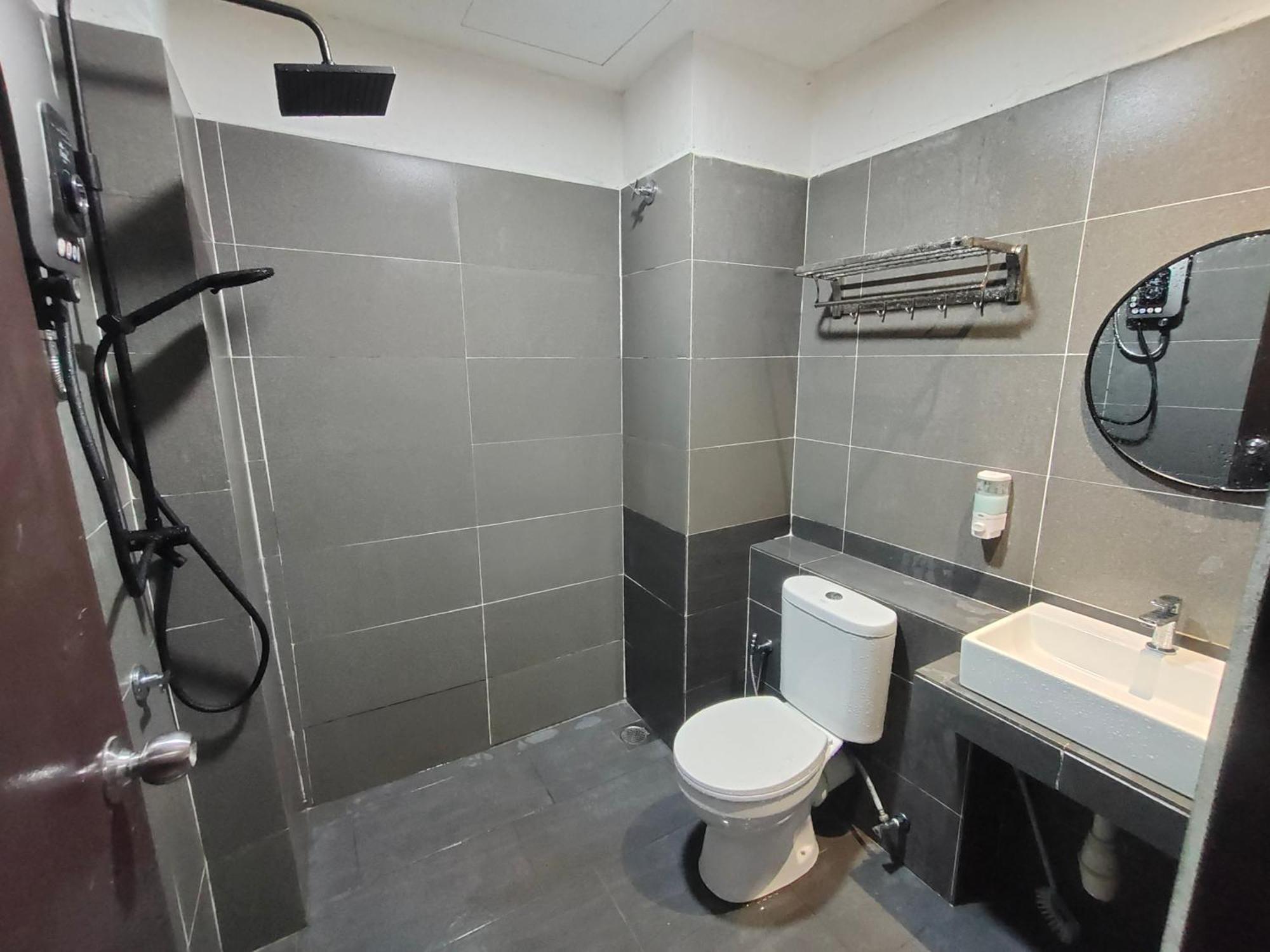 Alish Studio Apartment With Pool, Netflix, Wifi Gua Musang Luaran gambar